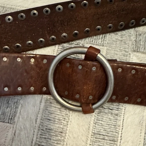 Brown Leather Ring Buckle Belt - Picture 4 of 5